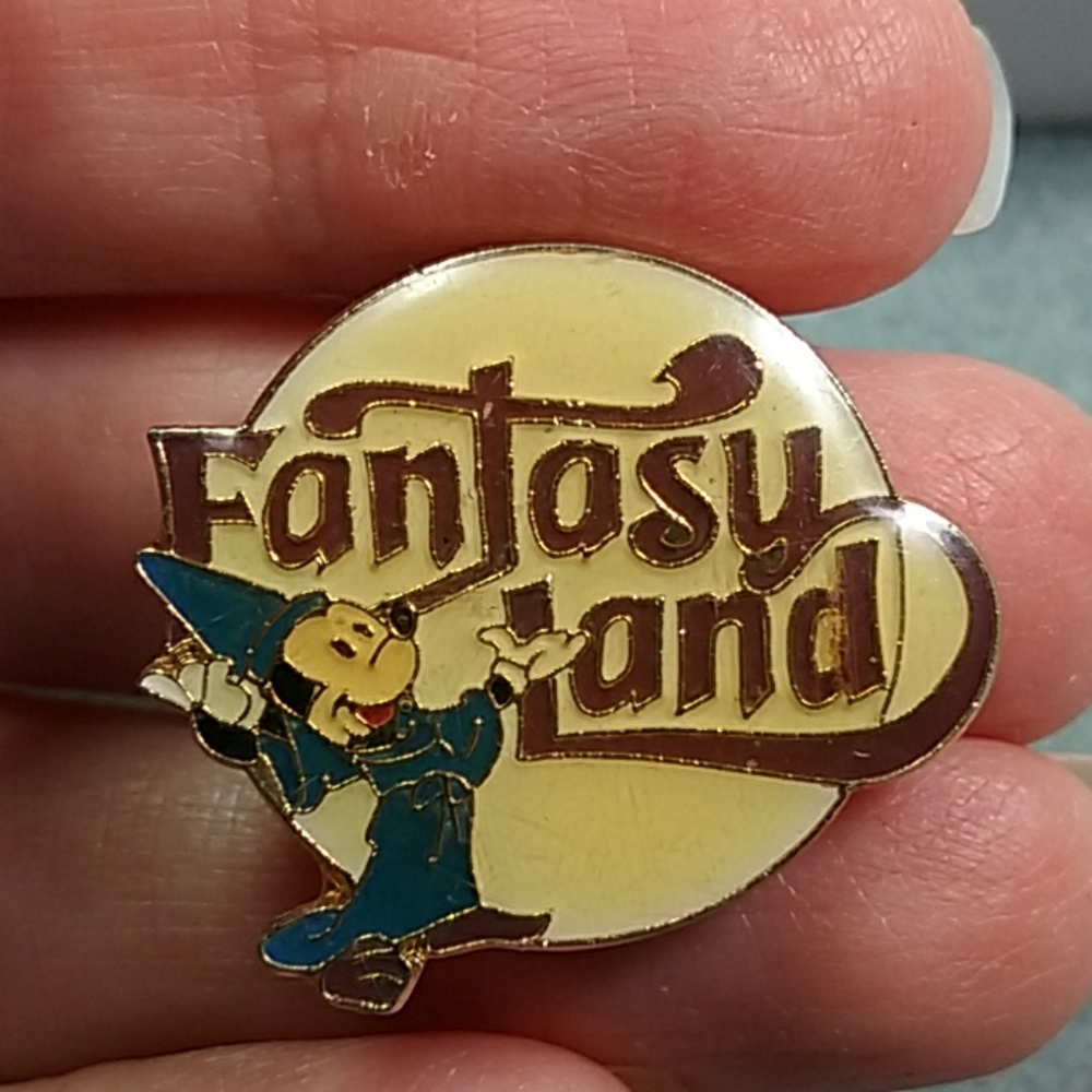 👉*VTG* 1985 DISNEYLAND 30TH ANNIVERSARY SERIES TRADING PIN ~FANTASYLAND #1189